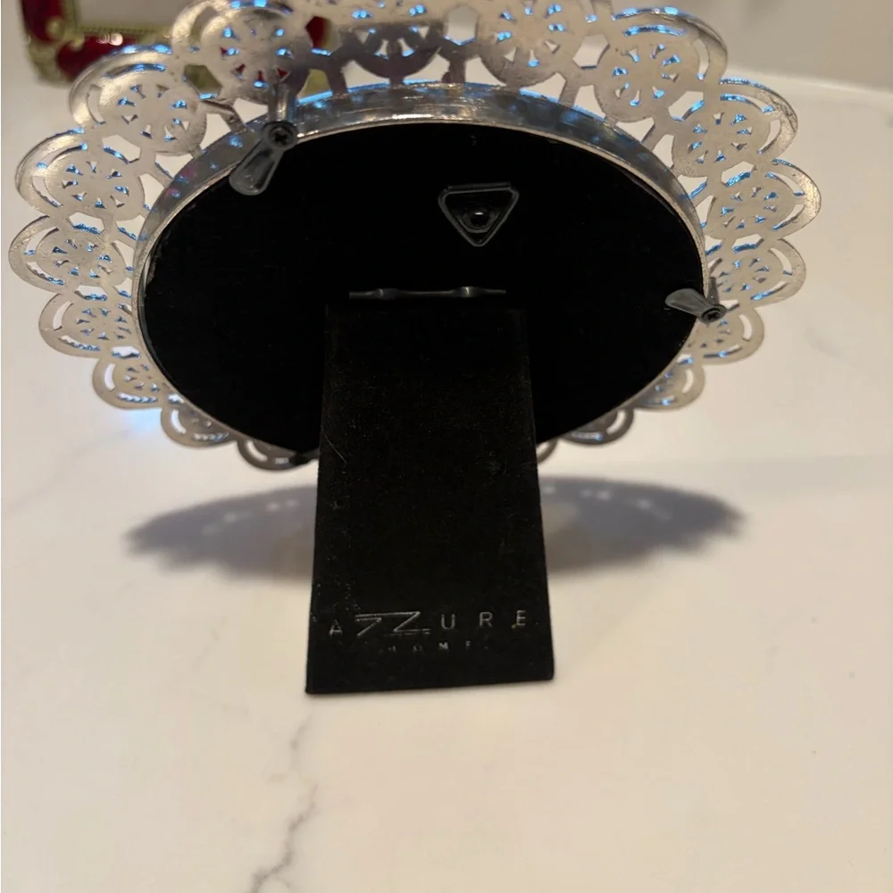 Decorative Silver Floral Round Picture Frame with Crystal Accents